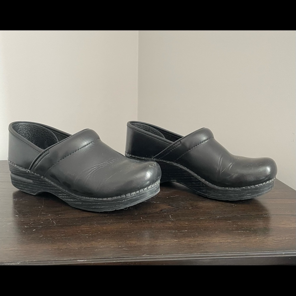 Black Dansko size 38